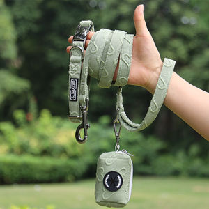 Oceypets nuovo stile personalizzato ricamato al guinzaglio per cani OEM Custom metallo Hardware guinzaglio per cani di piccola taglia - Product Image 6