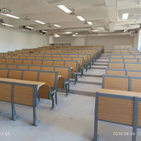 Chaise et bureau d'étudiant avec escalier en contreplaqué, design moderne, pour salle de classe, salle de conférence, université