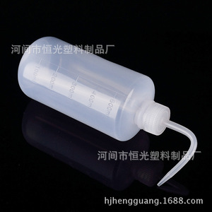 En stock. Botella de riego de plástico blando con boquilla blanca de 250 ml, adecuada para suculentas. - Product Image 4