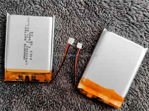 リチウムポリマーバッテリーUBP002 3.7V 900mAh 053450、UL1007ワイヤーおよびコネクター付き - Product Image 3