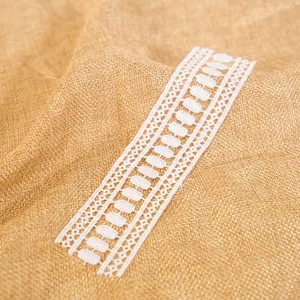 Tela de encaje al por mayor bordado blanco materiales de encaje solubles en agua para mujeres adorno de encaje