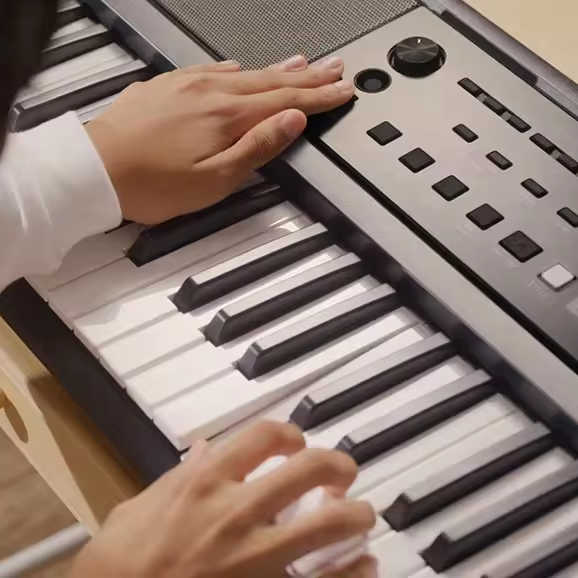 Keyboard Instrument Simple 61 Keys Yamahas Deluxe Keyboard - Perfect for Beginners
