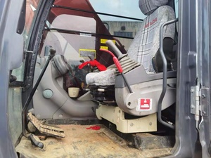 Poids en ordre de marche de 20 tonnes Pelles sur chenilles à moteur diesel Hitachi ZX210 et ZX200 usagées - Product Image 6