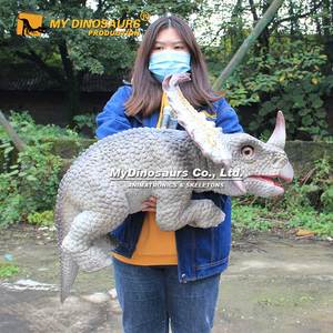 Z My Dino <span class=keywords><strong>Jurassic</strong></span> <span class=keywords><strong>World</strong></span> Contrôle de la main bébé tricératops Marionnette dinosaure - Product Image 5