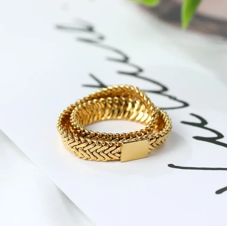 Vendita superiore gioielli morbido impilabile catena serpente anello moda colore oro catena a maglia Punk fianchi luppolo anello gioielli dito