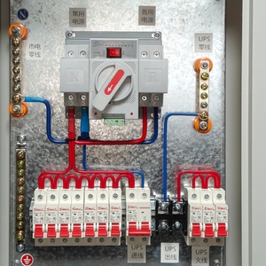 Commutateur <span class=keywords><strong>de</strong></span> transfert automatique 63A triphasé pour centre <span class=keywords><strong>de</strong></span> données, produits basse tension d'usine source, PDU avec interrupteur MCB, panneau métallique - Product Image 1