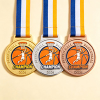 Médaille de récompense de basket-ball personnalisée en alliage de zinc plaqué or avec émail motif dessin animé et design Skyline, cadeaux souvenirs pour événements sportifs