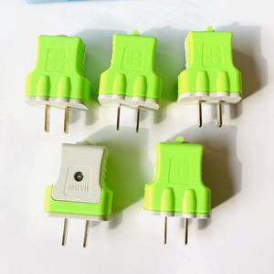 Prise domestique 16A à deux broches avec protection contre les fuites, prix de gros d'un ou deux yuans. - Product Image 2