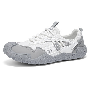 Zapatillas deportivas informales versátiles para hombre, con superficie de malla transpirable y diseño exclusivo, ligeras, deportivas, de suela blanda y a la moda. - Product Image 5