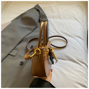 Sac à bandoulière classique en cuir PU pour <span class=keywords><strong>femme</strong></span> – Sac à main élégant et abordable - Product Image 3
