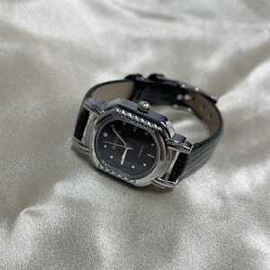 Venta Directa de Fábrica, Reloj de Cuarzo Analógico de Lujo para Mujer, Diseño Exclusivo de Alta Gama con Correa de Acero Inoxidable y Cristal - Product Image 5