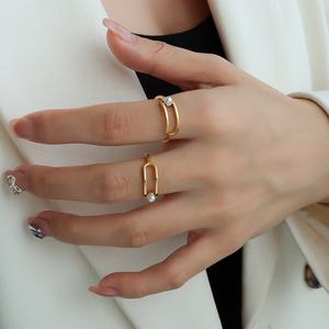 Anillos o Alianzas de Boda de Acero Inoxidable Chapado en Oro de 18K de Alta Calidad, Clásicos y Sencillos, con Circonita, para Mujer - Product Image 2