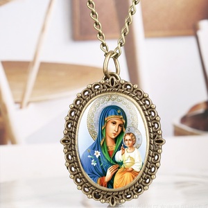 <span class=keywords><strong>Montre</strong></span> de poche en quartz antique en bronze avec icône chrétienne de la Madone et de Jésus, ornements pendentifs avec collier chaîne, cadeau - Product Image 2