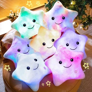 Cuscino luminoso a forma di stella a cinque punte giocattolo di peluche luminoso per bambini luccichio a forma di stella luce notturna morbido cuscino morbido Plushy - Product Image 1