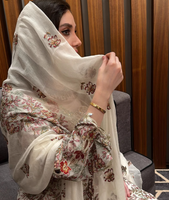 Robe musulmane arabe en polyester brodée pour femmes, idéale pour l'Aïd et les cultes estivaux à Dubaï, taille unique.