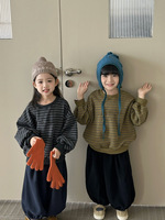 Nouveau sweat-shirt rayé à col rond pour enfants 2026, collection printemps-automne, hauts amples à manches chauve-souris pour garçons et filles