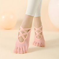 Haute Qualité OEM Personnalisable Silicone Trampoline Yoga Chaussette Cinq Doigts Logo Anti-Slip Candy-Color pour Tous Usine En Gros