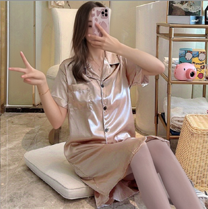 Venta al por mayor camisón <span class=keywords><strong>de</strong></span> novia pijama verde Tex logotipo personalizado batas <span class=keywords><strong>de</strong></span> satén <span class=keywords><strong>de</strong></span> seda mujeres ropa <span class=keywords><strong>de</strong></span> dormir SPA <span class=keywords><strong>vestido</strong></span> <span class=keywords><strong>de</strong></span> belleza - Product Image 4