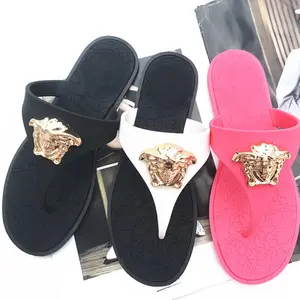 2024 CWS Fashion Summer Footwear Jelly Ladies Flip Flop Beach Slippers Pvc Jelly Designer Flip Flops For Women