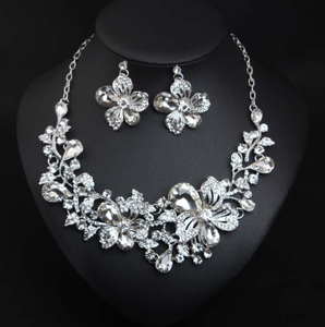 Venta caliente collar <span class=keywords><strong>de</strong></span> gargantilla <span class=keywords><strong>de</strong></span> aleación Punk <span class=keywords><strong>de</strong></span> <span class=keywords><strong>plata</strong></span> para mujer Maxi declaración <span class=keywords><strong>Cadena</strong></span> <span class=keywords><strong>de</strong></span> eslabones con forma <span class=keywords><strong>de</strong></span> <span class=keywords><strong>mariposa</strong></span> para aniversarios - Product Image 6