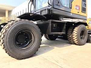 Excavatrice sur pneus Sany SY75W d'occasion, équipement de construction, avec accessoires : pince, tarière, brise-roche, certifiée CE - Product Image 6