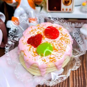 Jouet en silicone souple en forme de gâteau, super doux, anti-stress pour le bureau, soulagement de l'anxiété, cadeau de Noël - Product Image 2