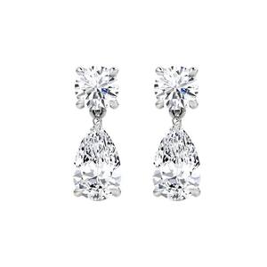 ต่างหูมุกน้ำจืดทรงหยดน้ำประดับมอสซาไนต์ทรงลูกแพร์ วินเทจ เงินแท้ 925 ชุบแพลตตินั่ม สำหรับผู้หญิง ยี่ห้อ Karats ขนาด 7x9 มม. เหมาะสำหรับงานแต่งงาน - Product Image 1