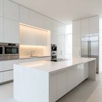 Meubles de cuisine modulaires sur mesure en MDF et contreplaqué, avec robinet en marbre, ensemble de cuisine compacte de luxe, haute qualité pour projets d'appartements, avec évier