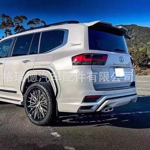 ชุดแต่งตัวถังรถยนต์สำหรับแลนด์ครุยเซอร์ 2022 LC300: ซุ้มล้อหน้าและหลัง สีขาวมุก สีดำเงาใหม่ - Product Image 4
