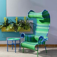 Fauteuil d'extérieur en corde tressée à dossier haut, chaise longue sculpturale en osier avec structure métallique pour jardin, terrasse, villa
