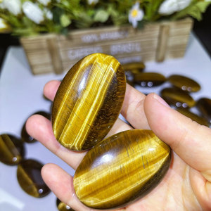 Commercio all'ingrosso giallo naturale <span class=keywords><strong>occhio</strong></span> <span class=keywords><strong>di</strong></span> <span class=keywords><strong>tigre</strong></span> <span class=keywords><strong>di</strong></span> <span class=keywords><strong>cristallo</strong></span> intagliato guarigione pietra <span class=keywords><strong>di</strong></span> palma per la decorazione della casa - Product Image 2