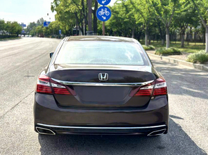 <span class=keywords><strong>Honda</strong></span> <span class=keywords><strong>Accord</strong></span> <span class=keywords><strong>2016</strong></span> de 9ª Generación Usado en Venta, Edición Elite 2.0L, Automático, Color Oscuro, Sedán de 5 Plazas, Volante a la Izquierda, R16 - Product Image 2