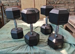 Accessoires de gym à domicile Équipement de fitness Haltère de fitness <span class=keywords><strong>Acheter</strong></span> <span class=keywords><strong>pas</strong></span> <span class=keywords><strong>cher</strong></span> Ensemble d'<span class=keywords><strong>haltères</strong></span> 5kg 10kg 20kg 25kg 30kg 40kg - Product Image 4