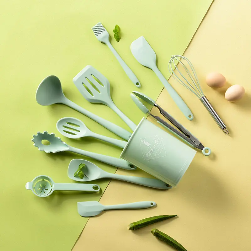 Зеленый цельный инструмент для формования кухонных принадлежностей