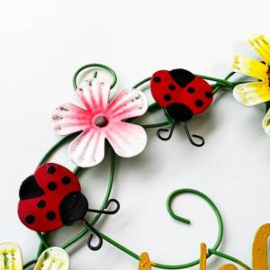 Oniya Colorful Metal Flower Botanical Garden o Home Wall Hanging Welcome Door Sign con flor e insectos - Product Image 3