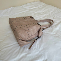 Sac fourre-tout vintage en cuir PU pour femme, grand sac à bandoulière clouté pour dames, sac à main rétro souple pour les voyages et les trajets quotidiens