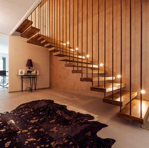 Design per scale galleggianti per interni con illuminazione per scale a led intelligente con sensore e ringhiera per scale in acciaio o vetro - Product Image 1