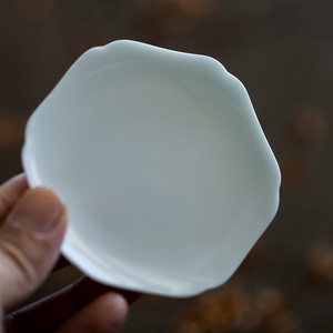 Hutian Kiln Yingqing <b>Tea</b> Cup Holder Irregular Porcelain Coaster For Kung Fu <b>Tea</b> <b>Set</b> Afternoon <b>Tea</b> Use - Product Image 2