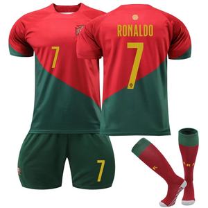Ensemble de maillots de football Portugal domicile 2223, n°7 Cristiano Ronaldo, n°8 Bruno Fernandes, n°23 Félix, polyester, adulte homme - Product Image 3