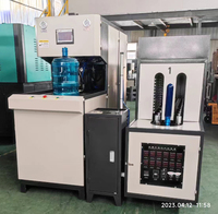 Máquina Manual para Soplado de Botellas de 20l a Precio de Fábrica / Máquina Semiautomática para Fabricación de Botellas de Agua de 5 Galones