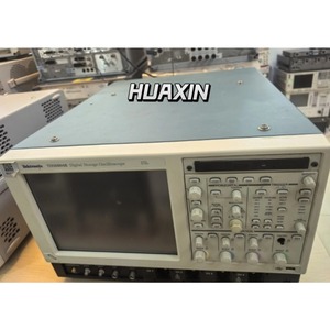 TEKTRONIX - TDS6804B - ออสซิลโลสโคปแบบดิจิตอล - 8 GHz - สำหรับอะไหล่ - Product Image 2