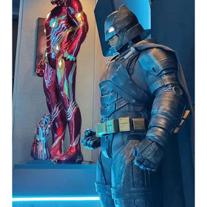 Offre Spéciale chauve-souris homme taille réelle Statue personnages <span class=keywords><strong>de</strong></span> film en fibre <span class=keywords><strong>de</strong></span> verre <span class=keywords><strong>Super</strong></span> héros Sculpture en fibre <span class=keywords><strong>de</strong></span> verre chauve-souris homme <span class=keywords><strong>de</strong></span> fer Sculpture - Product Image 1