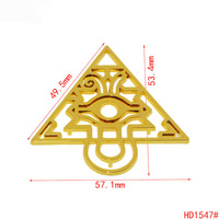Étiquettes de logo en métal avec design découpé personnalisé Marque déposée pour étiquettes de marque de vêtement Plaque d'identification de lettre de sac à main personnalisée