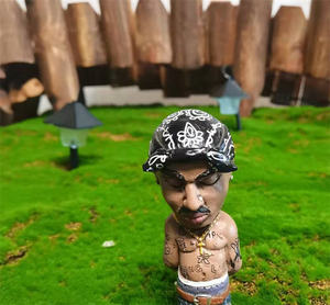 도매 레진 수공예품 타투 아티스트 조각상 테이블 장식 블라인드 박스 힙합 랩 바블 헤드 인형 - Product Image 4