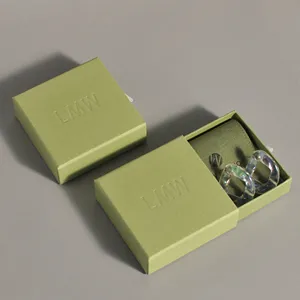2024 사용자 정의 로고 올리브 녹색 귀걸이 목걸이 팔찌 럭셔리 판지 마그네틱 보석 상자 작은 가방