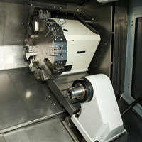 Tour CNC à banc incliné YH5245 avec tourelle servo intégrée, barre max. 52 mm, GSK pour l'usinage de tiges et disques de taille moyenne à grande
