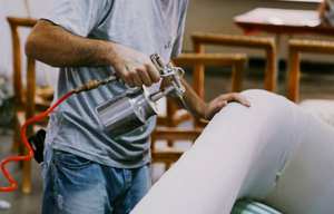 Adhesivo en Aerosol a Base de Agua de Grado Textil <span class=keywords><strong>para</strong></span> Unir Telas, Fijación Temporal y Permanente <span class=keywords><strong>para</strong></span> Prendas, Tapicería y Acolchado - Product Image 5