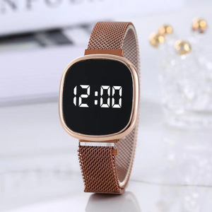 Orologio da Uomo Quadrato di Grande Successo con Cinturino in Acciaio a Rete e Fibbia Magnetica, Schermo Touch LED, Orologio Elettronico Digitale da Polso - Product Image 5