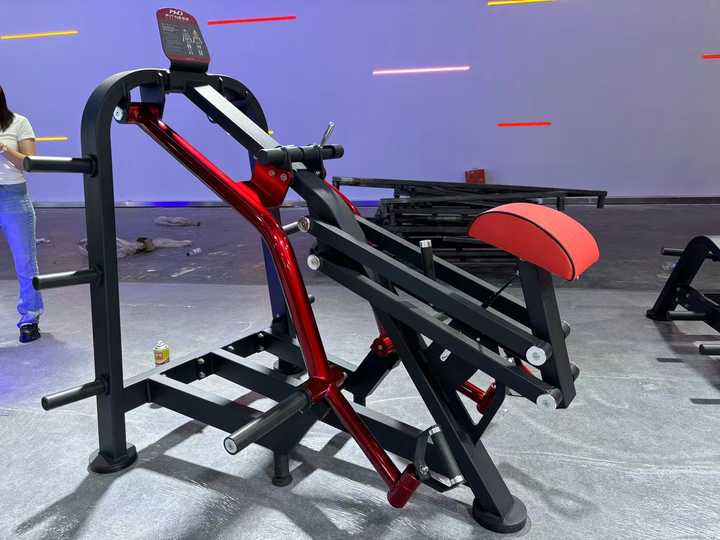 最新的Panatta运动健身器材板加载臂二头肌运动交替卷发器