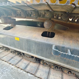 Excavadora de cadenas usada Komatsu PC220 en buen estado, 90% nueva y con pocas horas de trabajo, en venta - Product Image 5